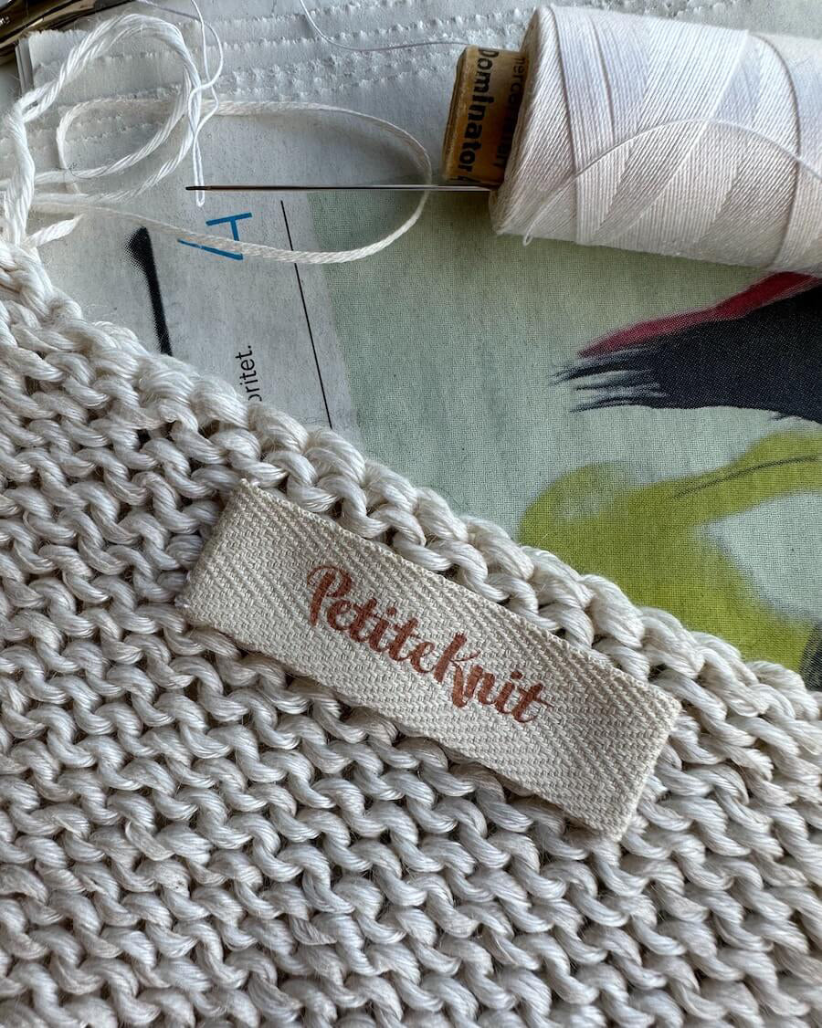 PetiteKnit-label - Biscuit