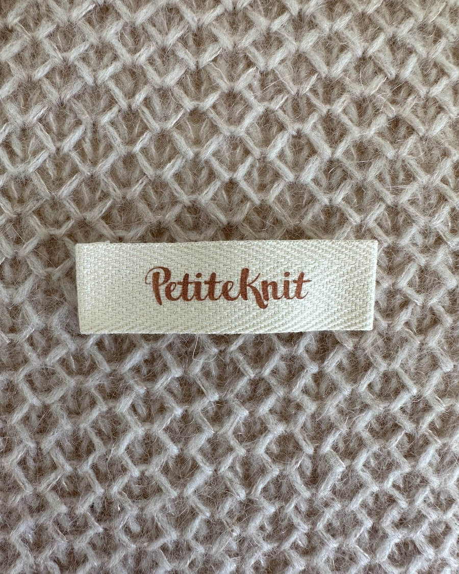 PetiteKnit-label - Biscuit