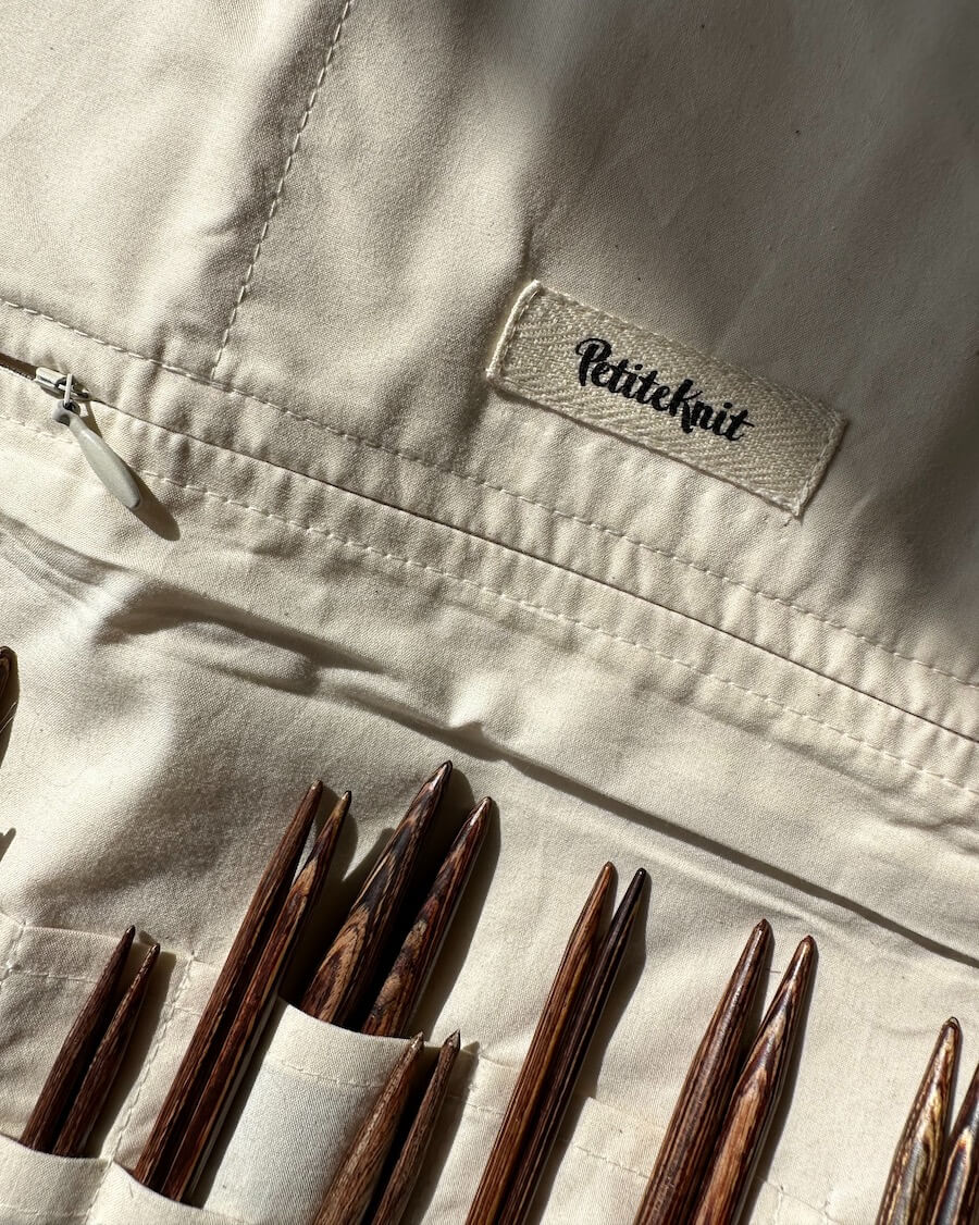 PetiteKnit - Knitter's Needle Case - End needles