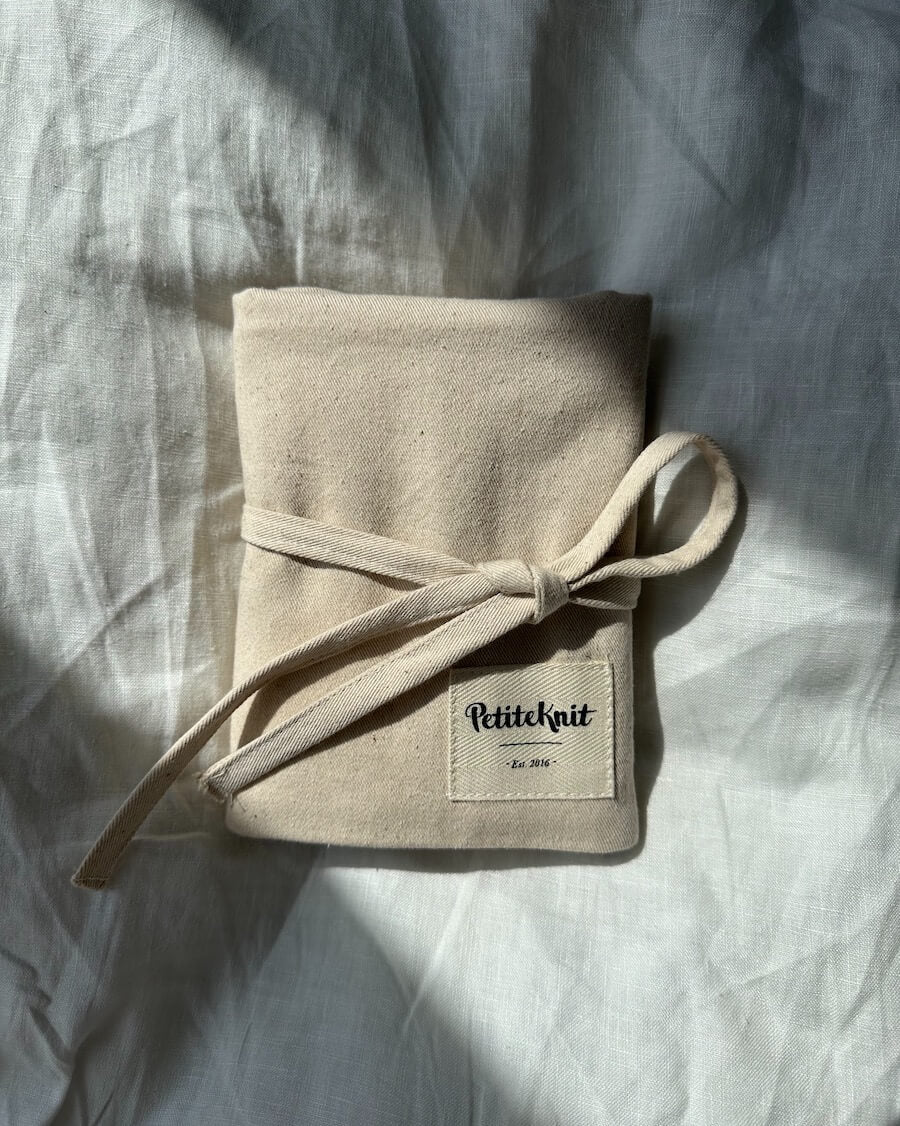 PetiteKnit - Knitter's Needle Case - End needles