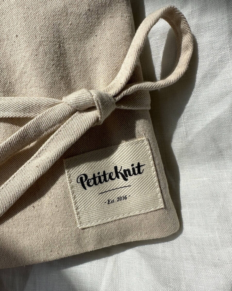 PetiteKnit - Knitter's Needle Case - End needles