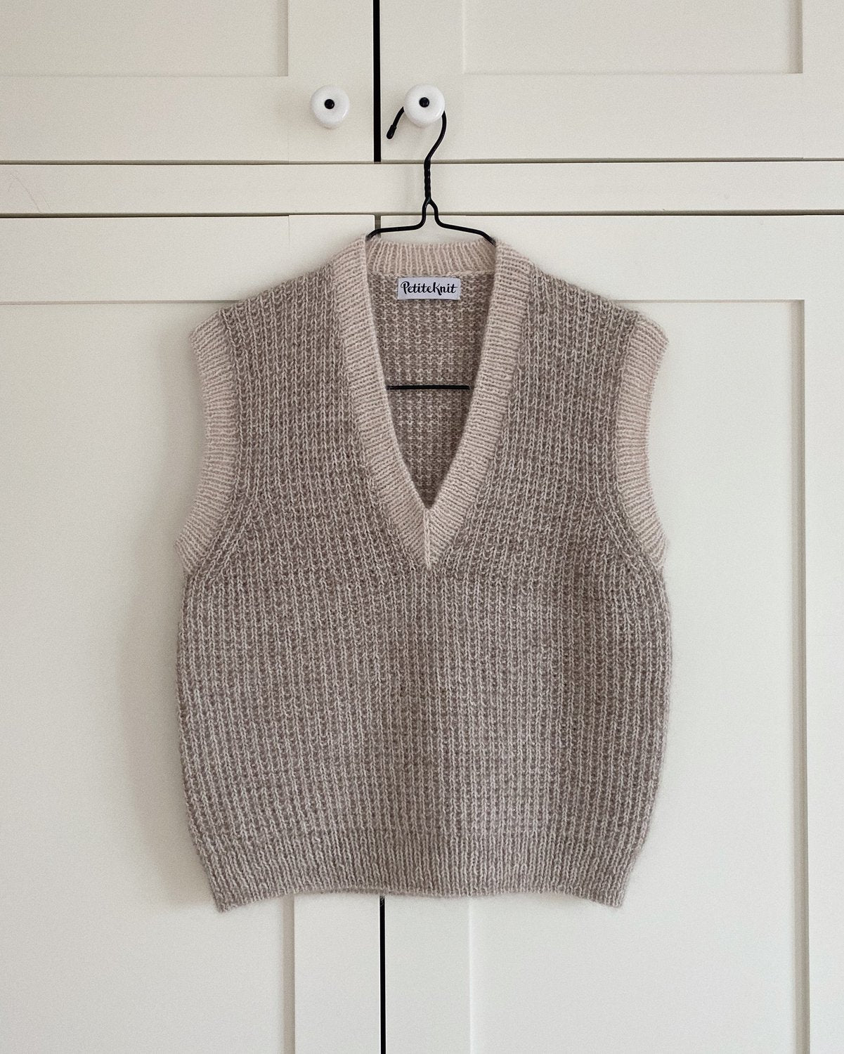 PetiteKnit - Friday Slipover V-neck