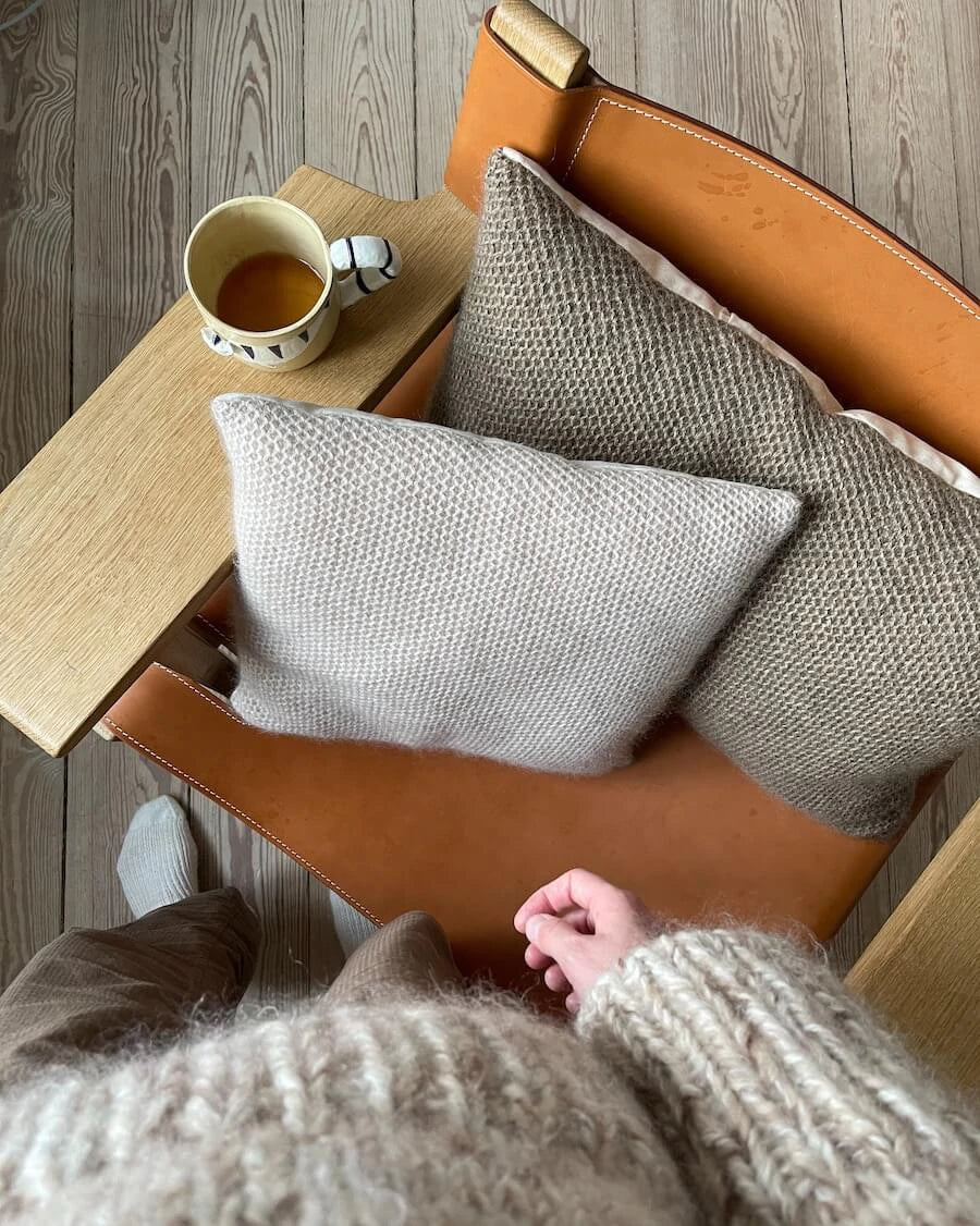 PetiteKnit - Honey Pillow