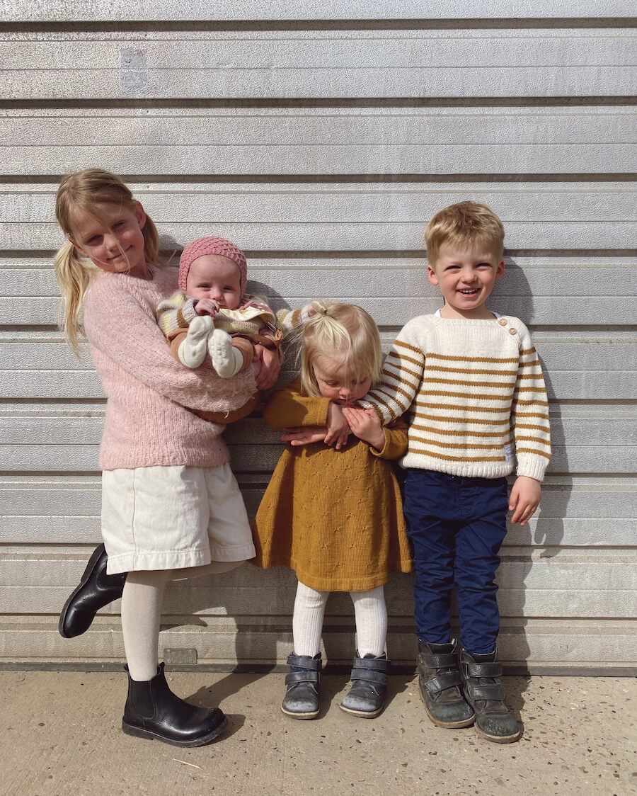 PetiteKnit - Maskrosklänning