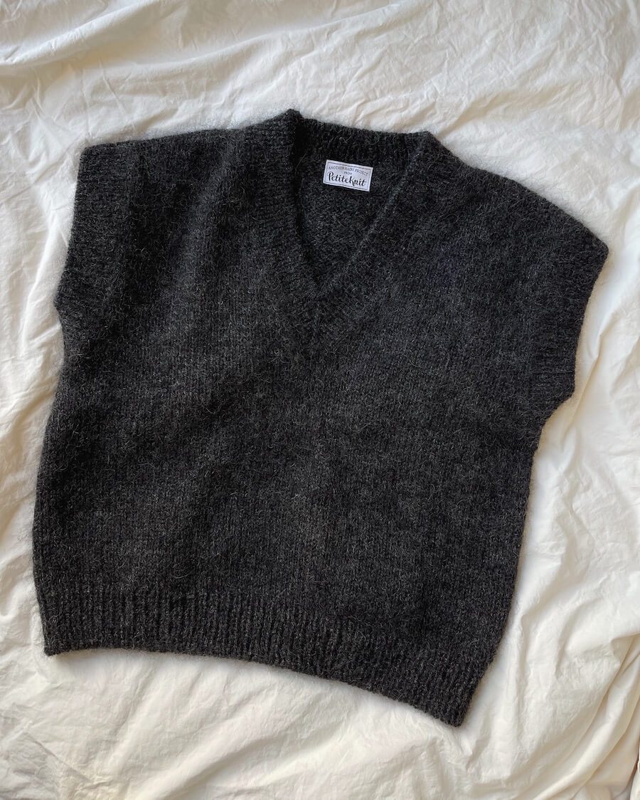 PetiteKnit - Weekend Slipover V-neck