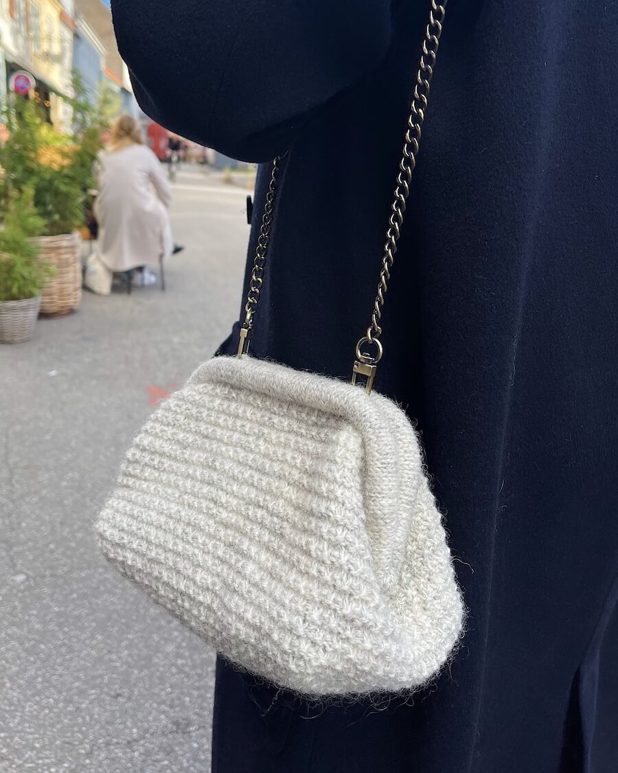 PetiteKnit - Winter clutch