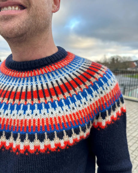PetiteKnit - Celeste Sweater Man