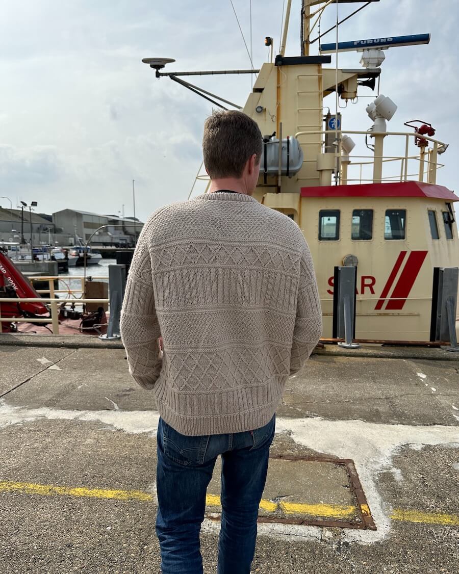 PetiteKnit – Ingrid Sweater Man