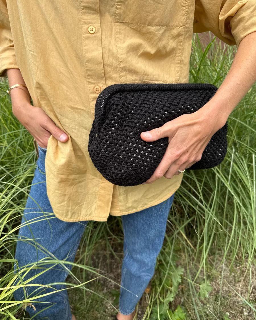 PetiteKnit - Juno clutch