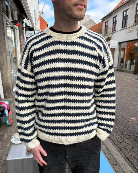 PetiteKnit - Otto Sweater Man