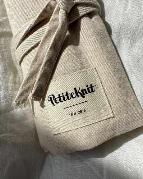 PetiteKnit - Knitter's Needle Case - Strumpstickor
