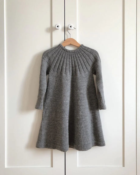 PetiteKnit - Sunday Klänning