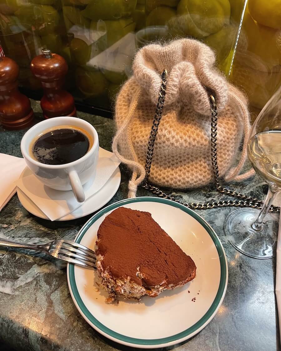 PetiteKnit's chain for the Winter Clutch/Honey series