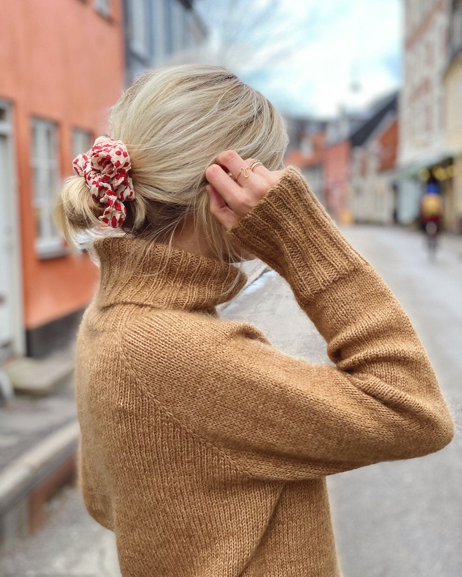 PetiteKnit – Caramel Sweater