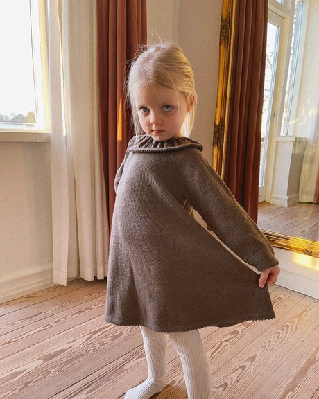 PetiteKnit - Dagmars klänning