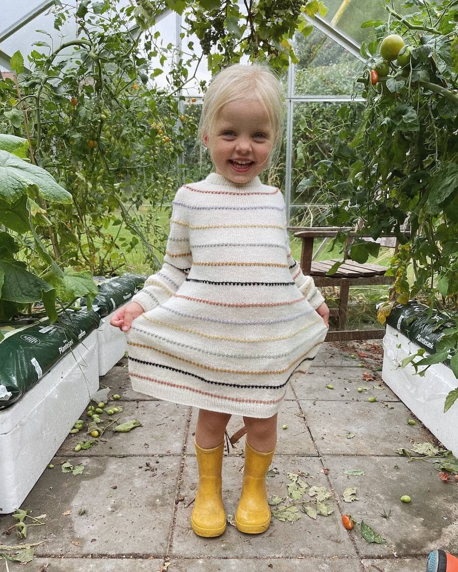 PetiteKnit - Festivalklänning