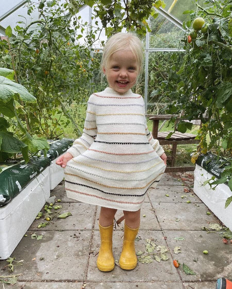 PetiteKnit - Festivalklänning