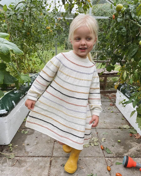 PetiteKnit - Festivalklänning