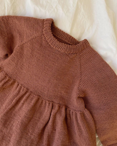 PetiteKnit - Karlas klänning