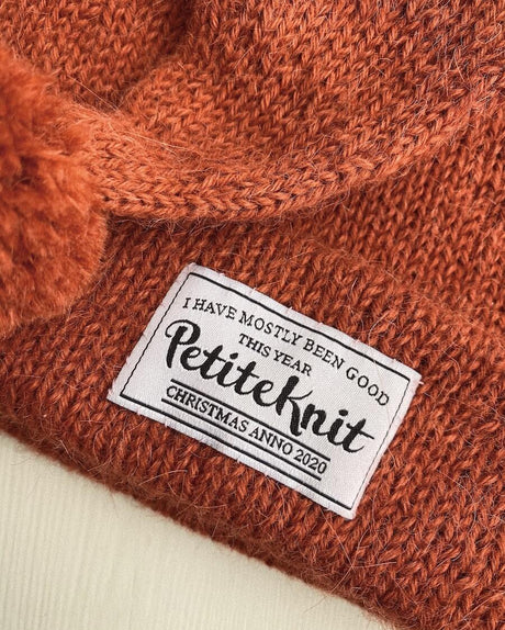 PetiteKnit – Oslo Hat – Christmas Edition