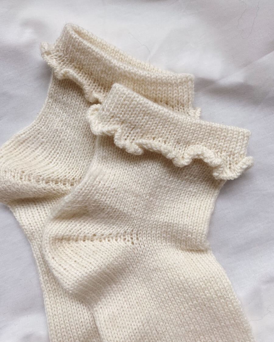 PetiteKnit – Ruffle socks