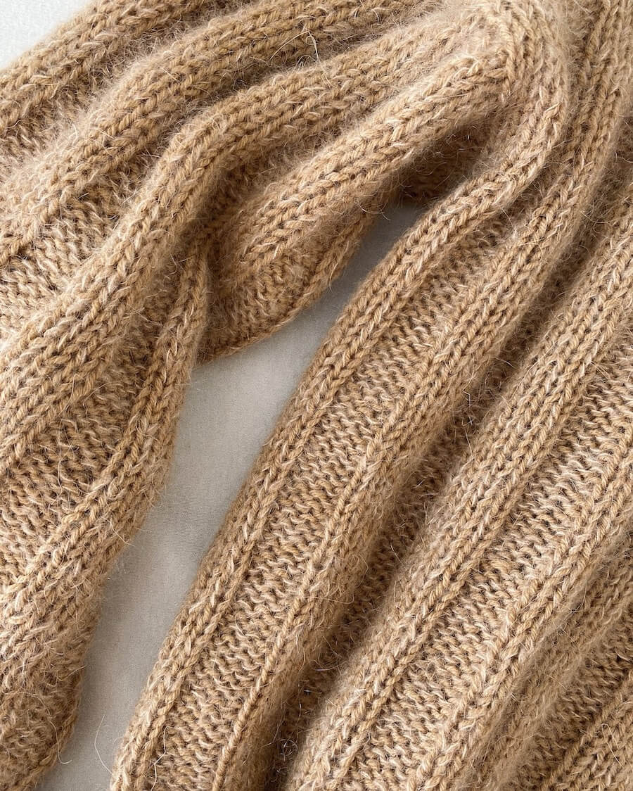 PetiteKnit – Stripes along the length of the sweater