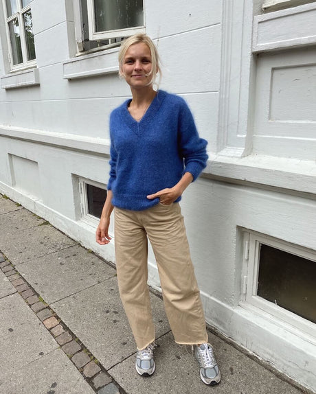 PetiteKnit – Stockholm sweater V-Neck