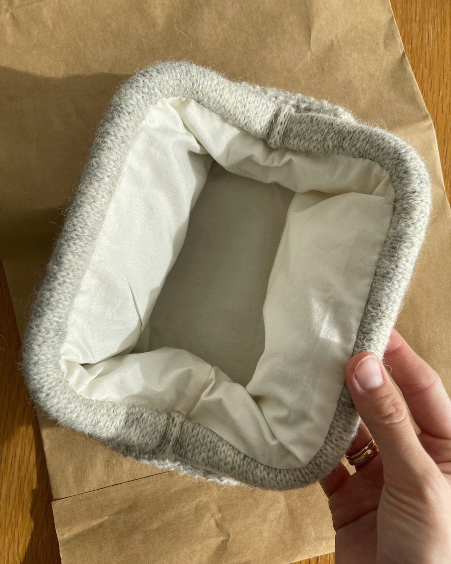 PetiteKnit's frame for a small clutch